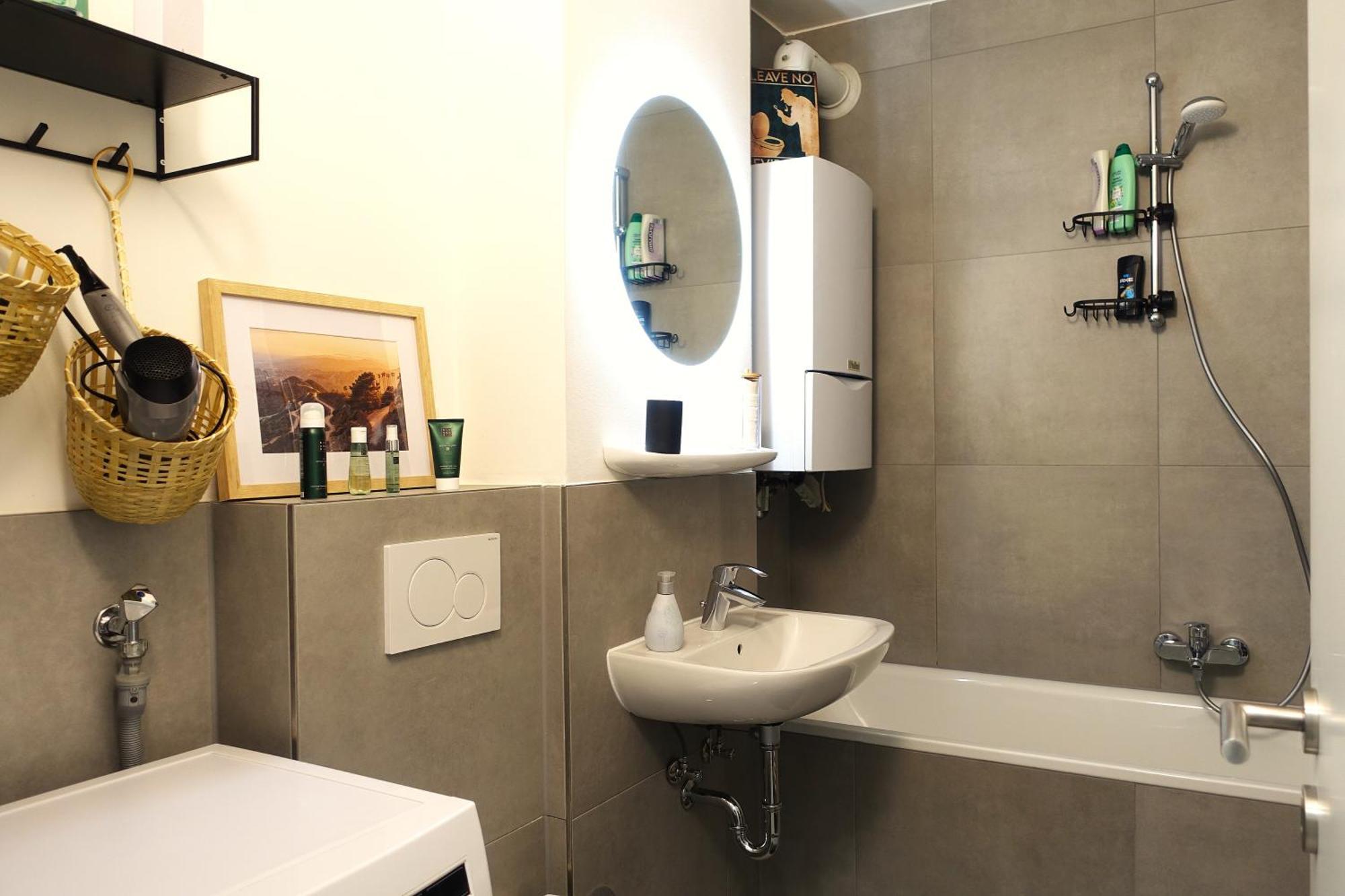 Getaway Apartment - Balkon - Kueche - Ruhe - Waesche - S-Bahn - 60 Qm ดุยส์บูร์ก ภายนอก รูปภาพ