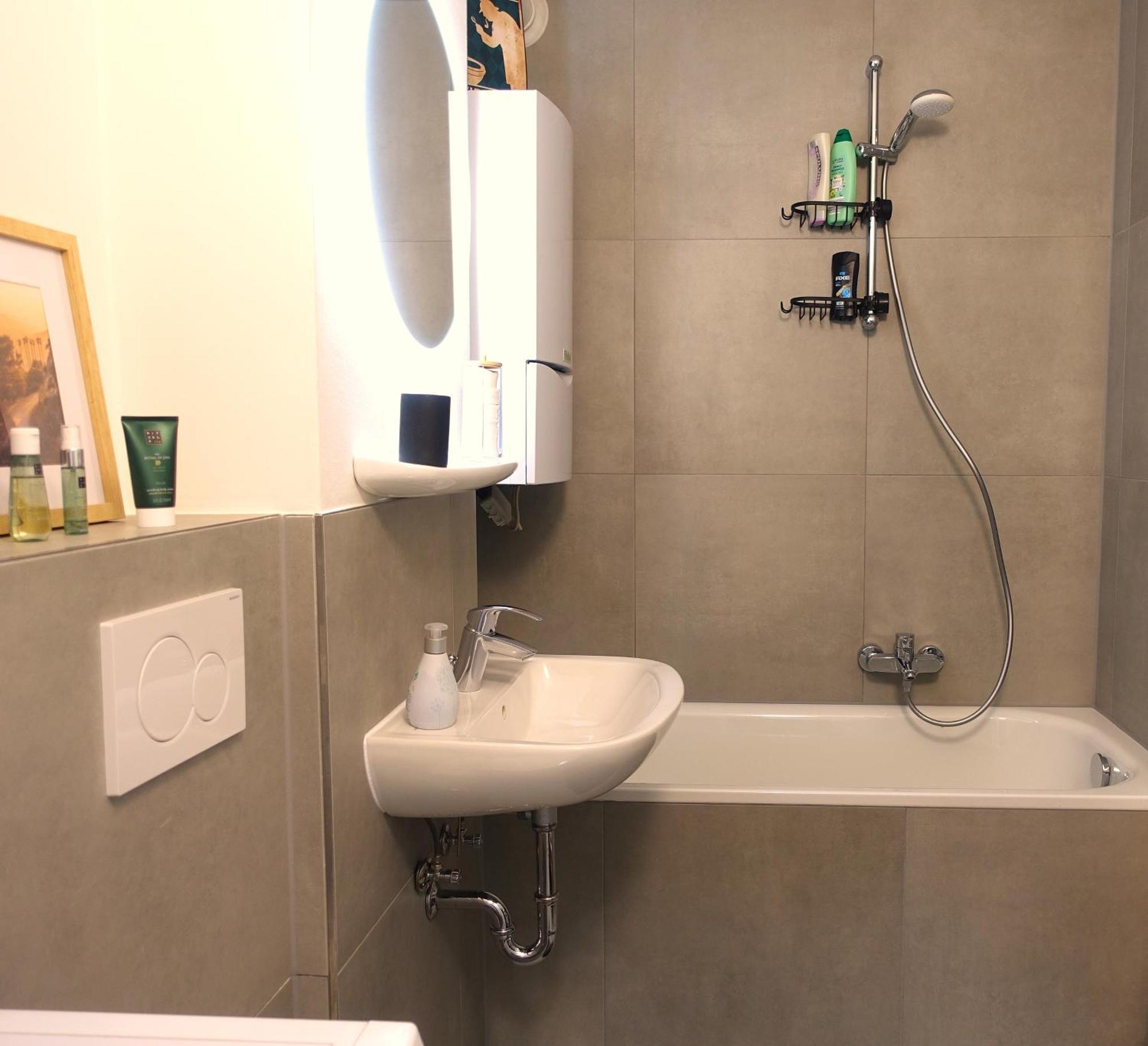 Getaway Apartment - Balkon - Kueche - Ruhe - Waesche - S-Bahn - 60 Qm ดุยส์บูร์ก ภายนอก รูปภาพ